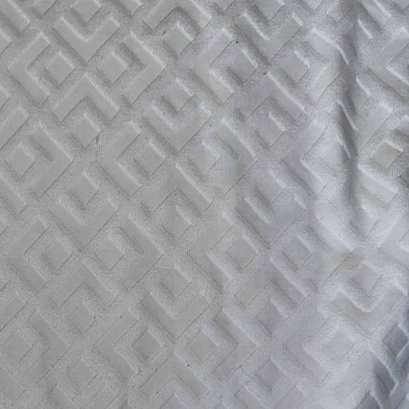 J. McLaughlin white textured link top, S,  L1036 - Picture 4 of 4